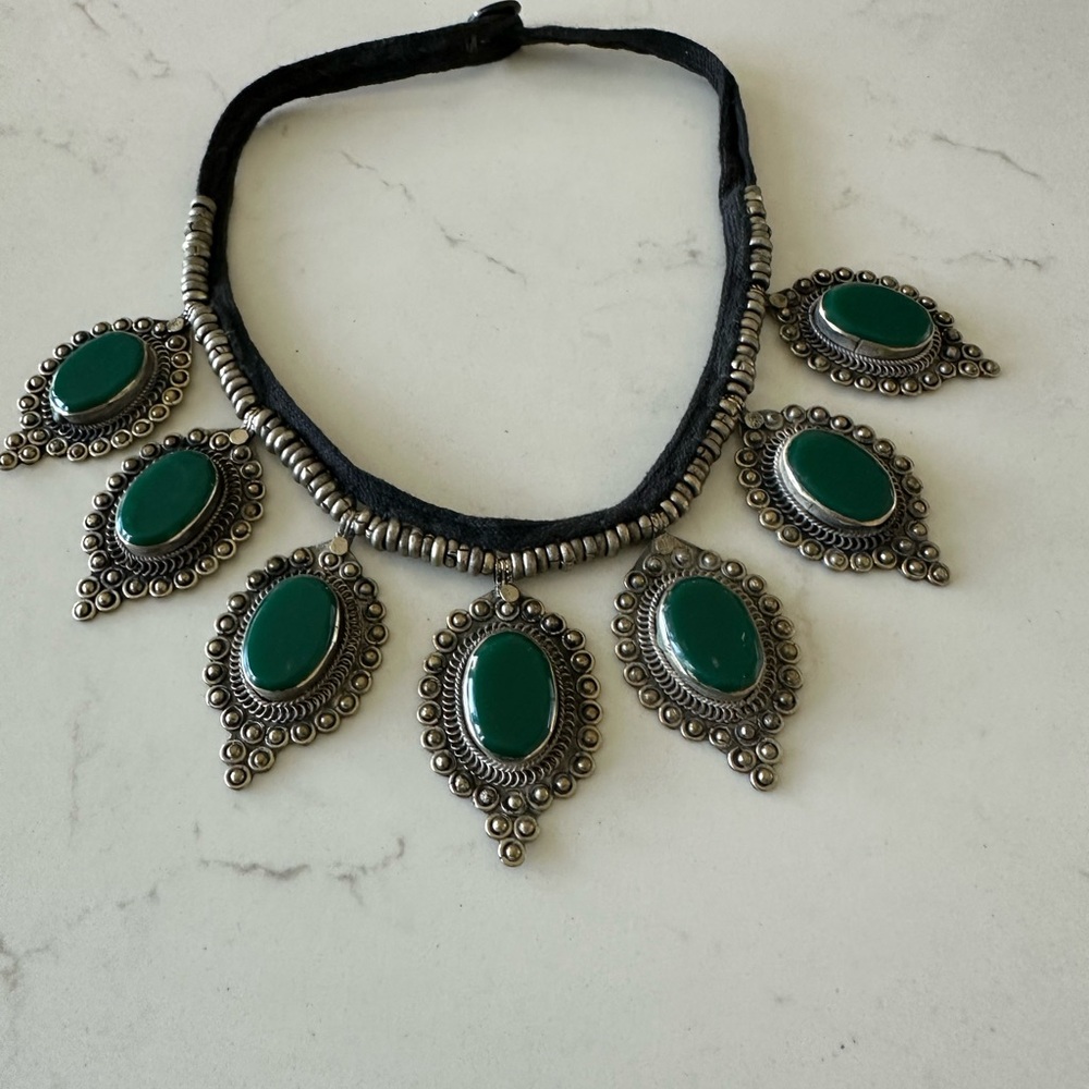 Elegant Silver and Green Statement Necklace
